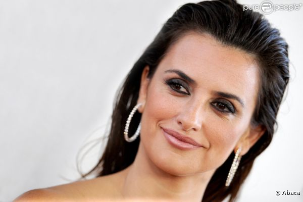 To Rome with Love : Penélope Cruz, jeune maman et déesse scintillante