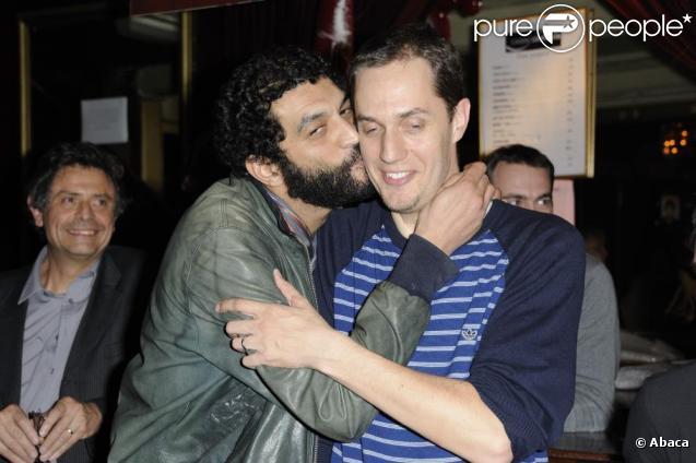 http://static1.purepeople.com/articles/9/76/89/9/@/587489-grand-corps-malade-pour-la-fete-de-son-637x0-2.jpg